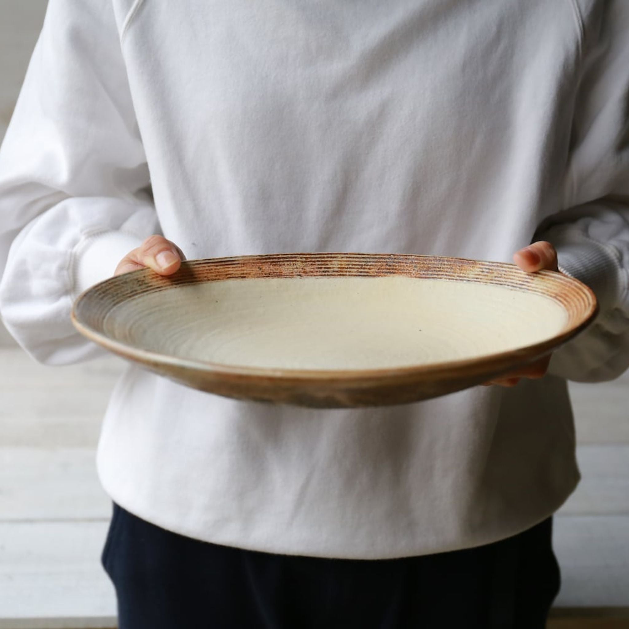 Shigaraki Ware Fuchiara Yokobori Oval Deep Plate