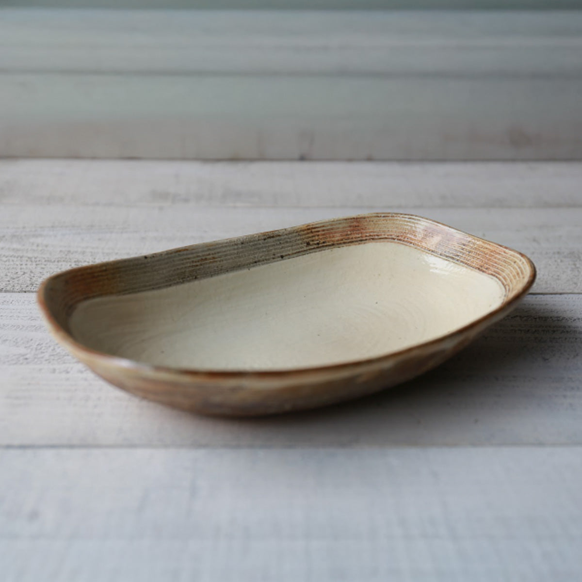 Shigaraki Ware Fuchiara Yokobori Rectangular Bowl