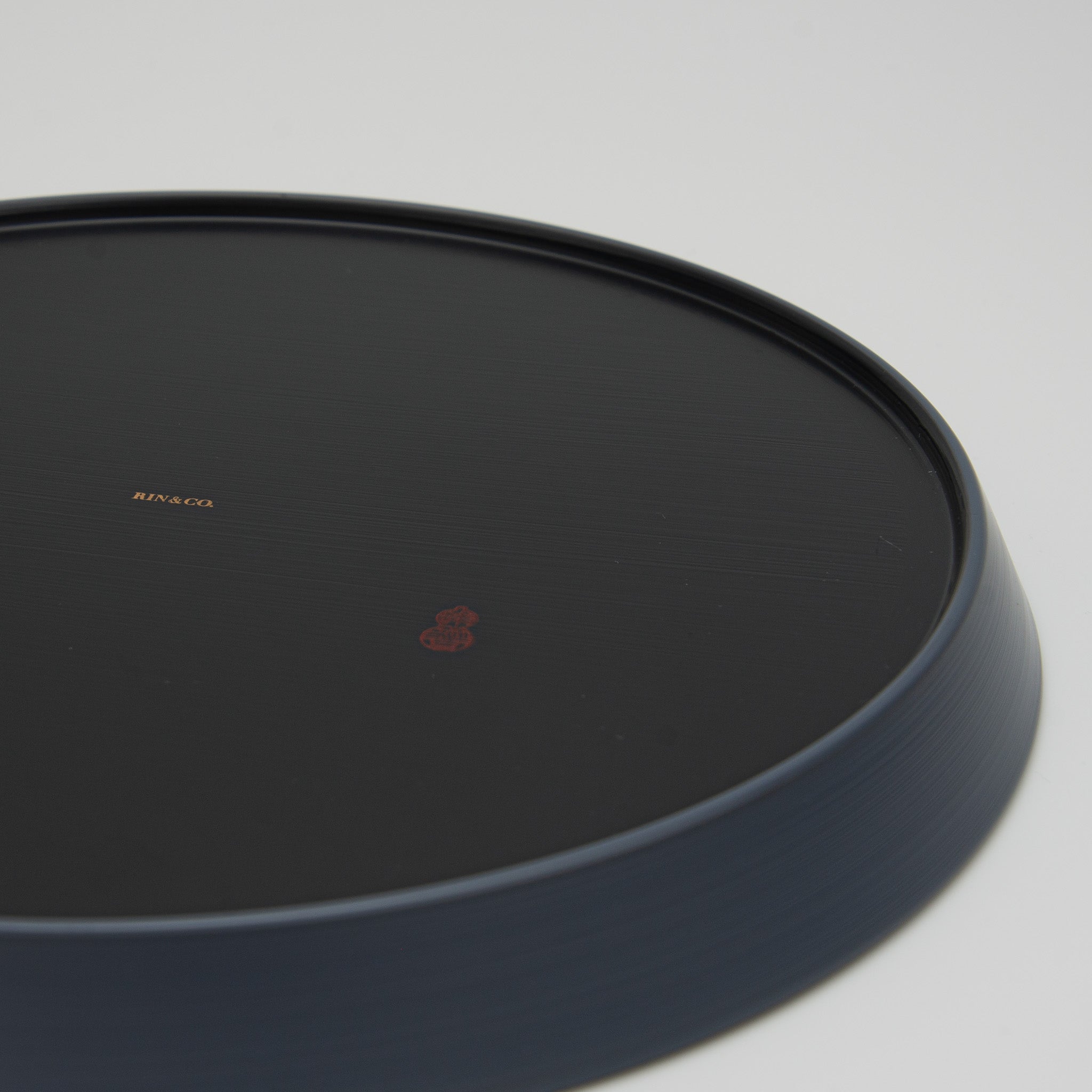 RIN&CO Lacquerware Plate Large Soft Blush Light Dove Grey