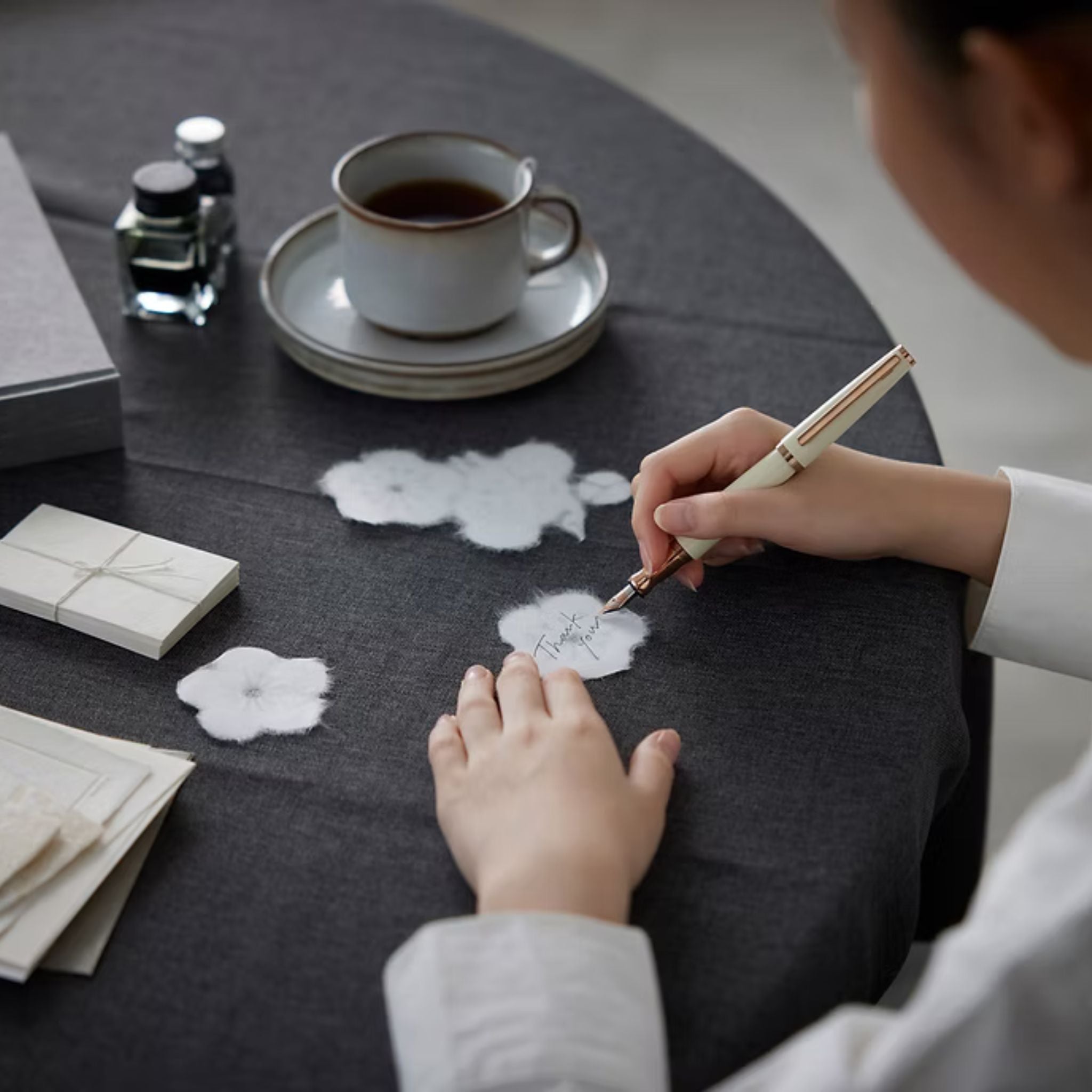 MON PAPIER – MON-TSUNAGI Washi Roll: Plum