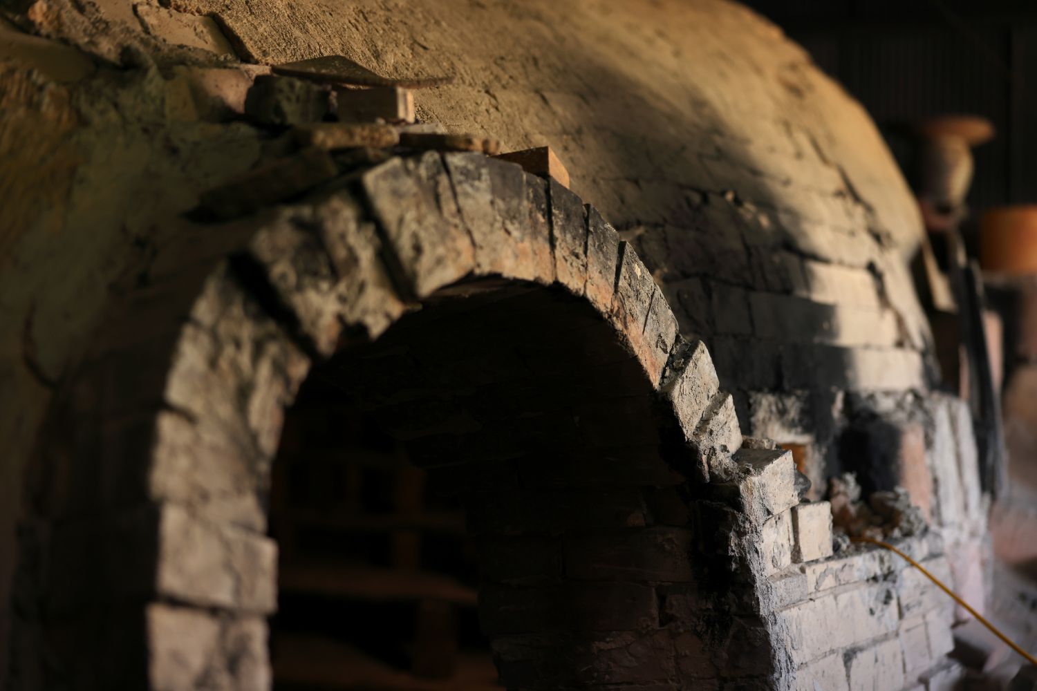 GENSO — Bizen Pottery: Clay, Fire, and the Quiet Power of Tradition