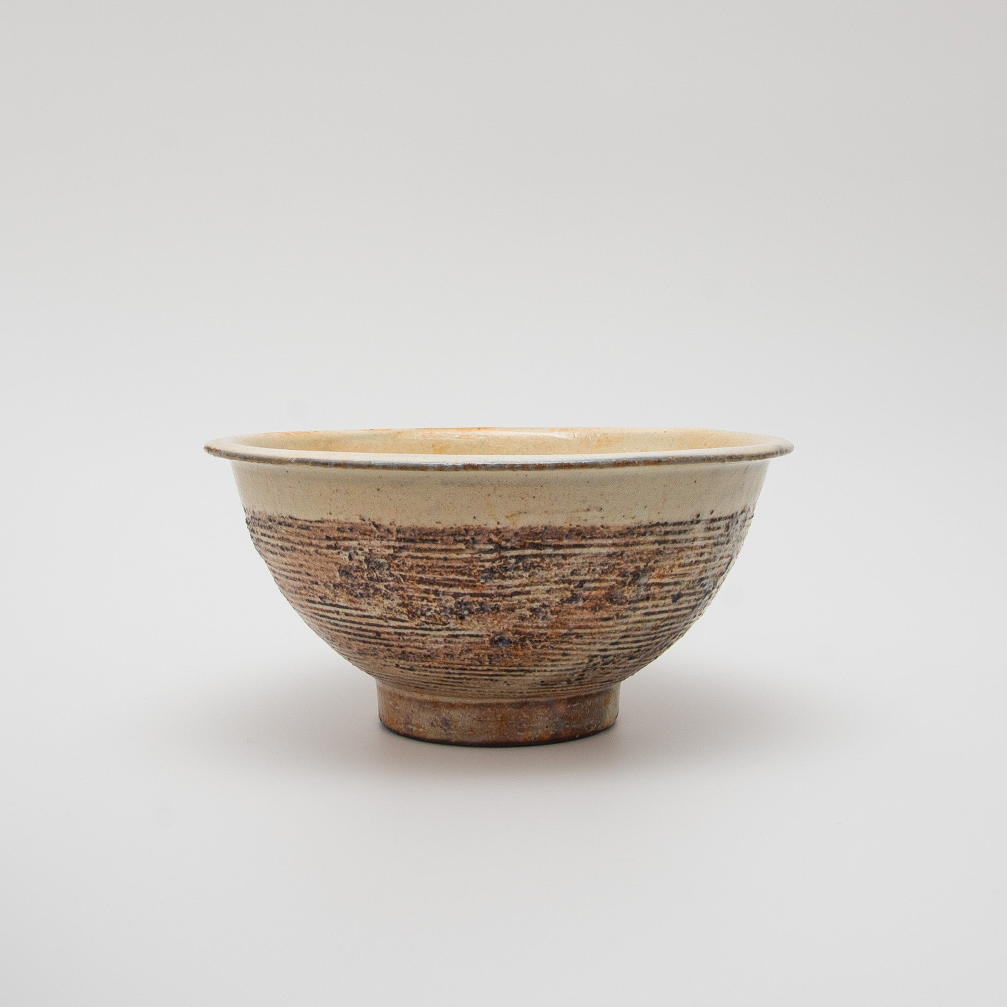 Shigaraki Ware Fuchi-ara Yokobori Donburi Bowl