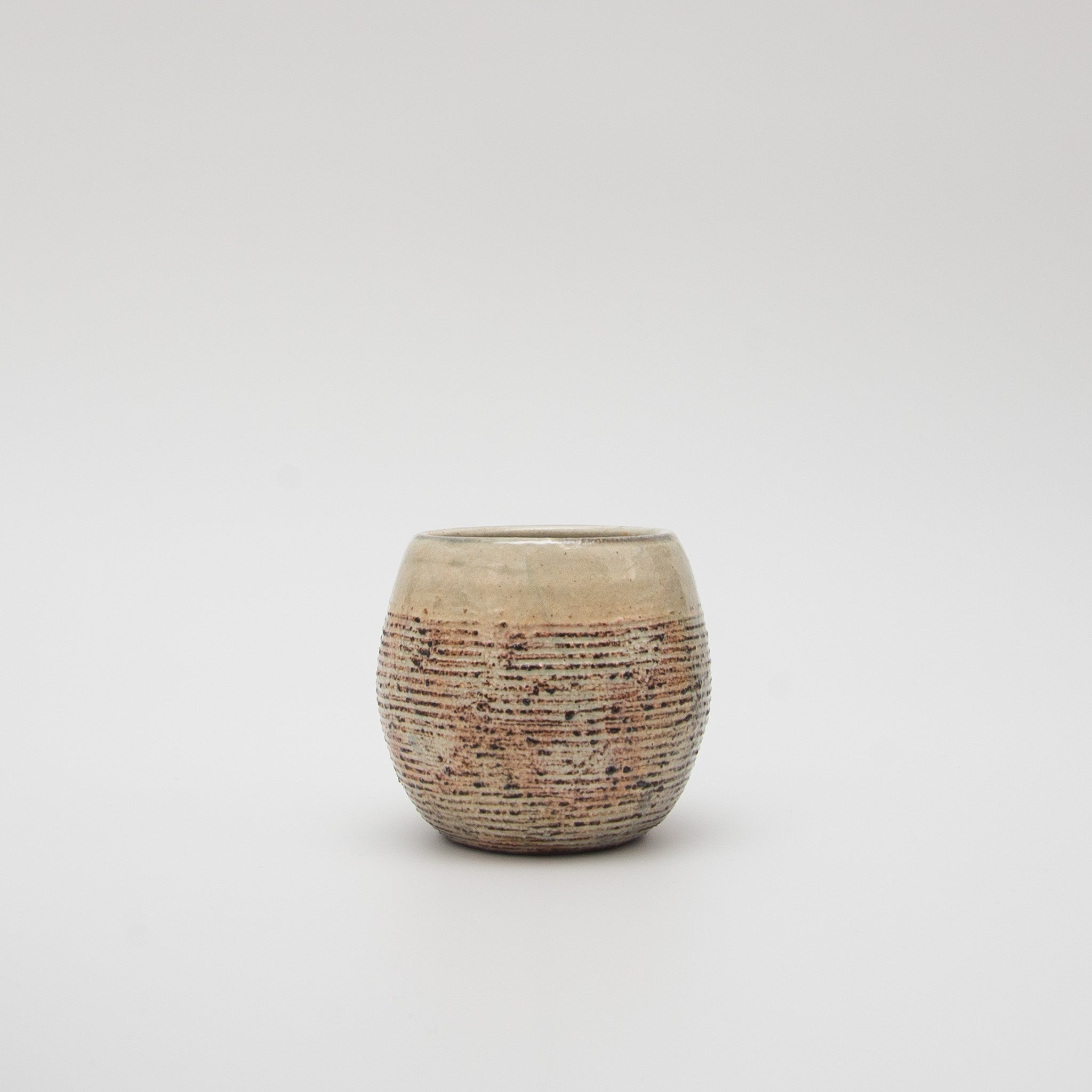 Shigaraki Ware Fuchiara Yokobori Egg-shaped Cup