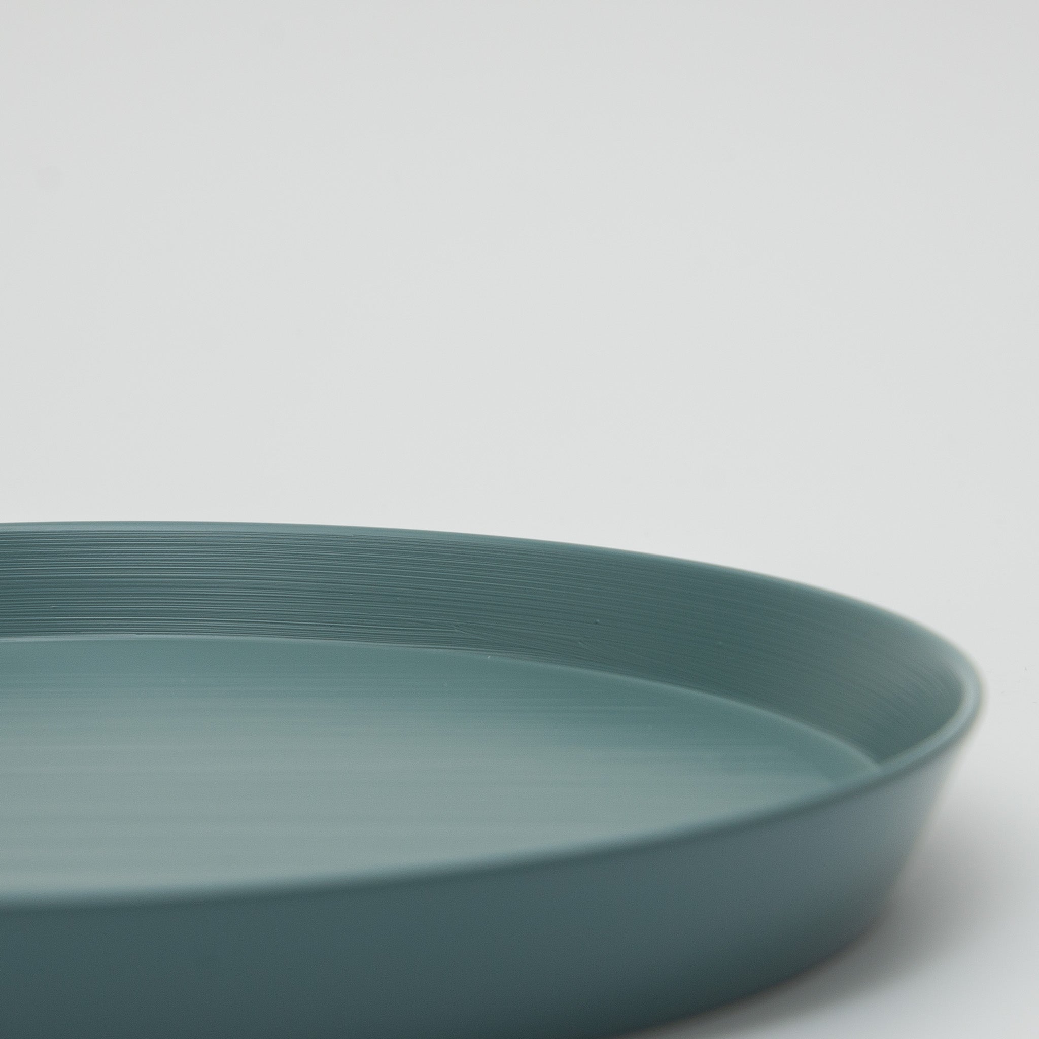 RIN&CO Lacquerware Plate Medium Sage Green