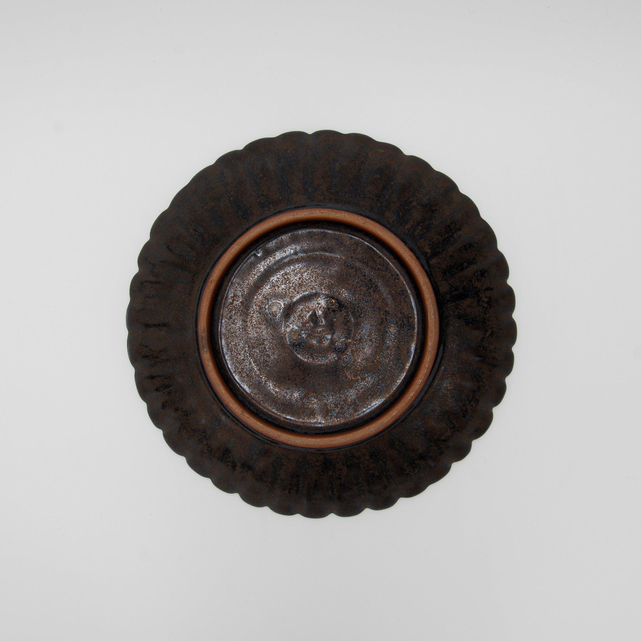 Seto Ware Flower Shaped Plate Black Gold