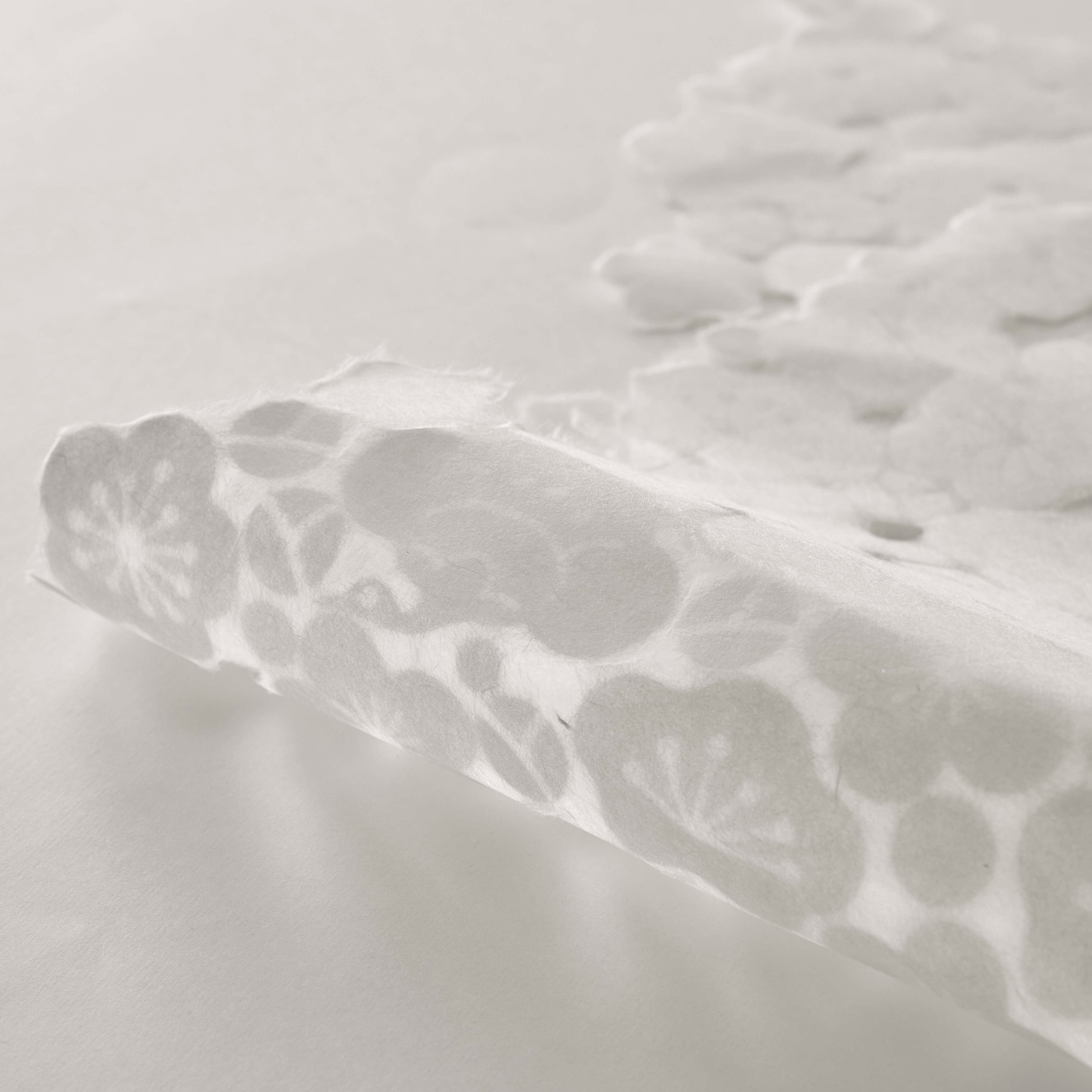 MON PAPIER – MON-TSUNAGI Washi Roll: Plum